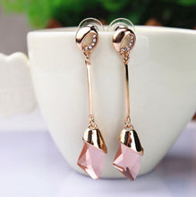 Load image into Gallery viewer, Elegant Long Earring