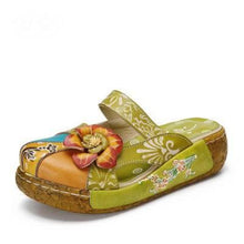 Load image into Gallery viewer, Handmade  Flower Slipper
