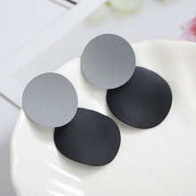 Load image into Gallery viewer, Vintage Geometric Statement Earring