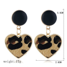 Load image into Gallery viewer, Imitation Velvet Heart Earring