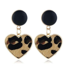 Load image into Gallery viewer, Imitation Velvet Heart Earring